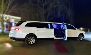 Lincoln MKT Limousine (Penny)